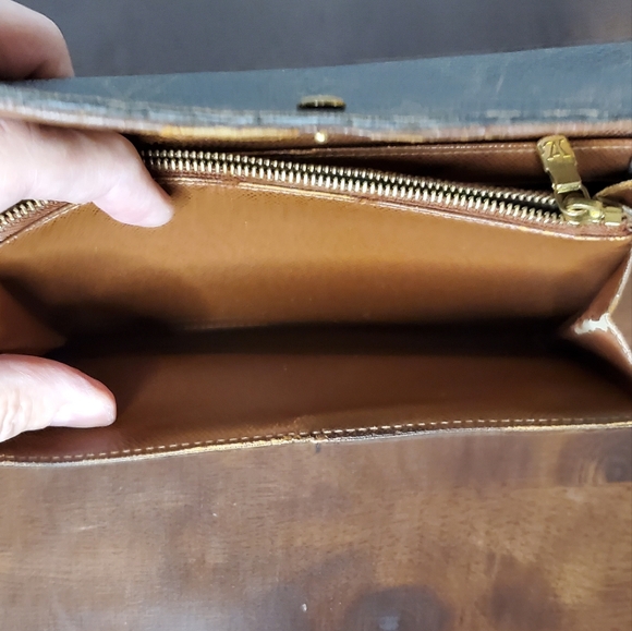 Louis Vuitton Mono Snap Wallet - Picture 5 of 13